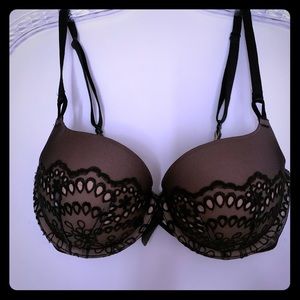 Victoria’s Secret 32C Bombshell Balconet Bra